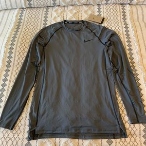 Men’s Nike dri fit long sleeve shirt